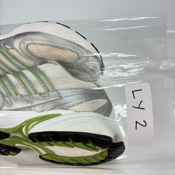 Adidas Boost Green White Lightweight Lace Up Running Shoes 772347 Womens Size 10 - Picture 10 of 10